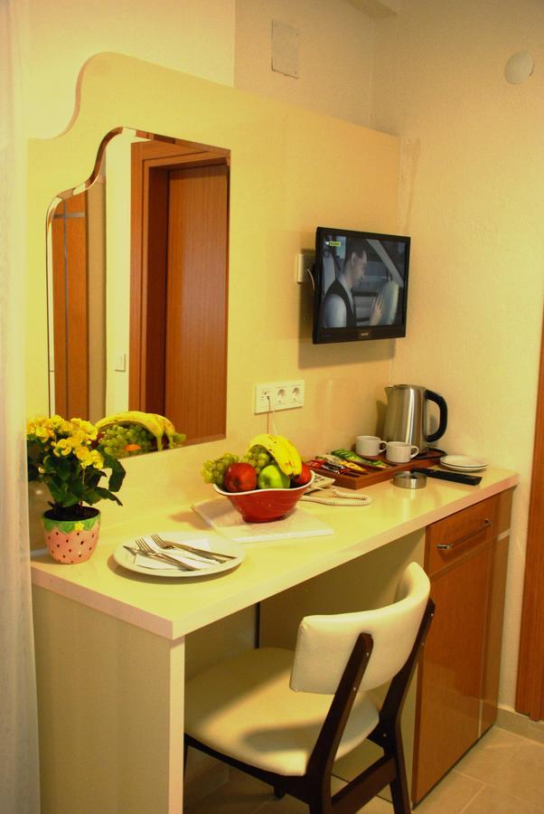 Palm Beach Otel Силифке Екстериор снимка