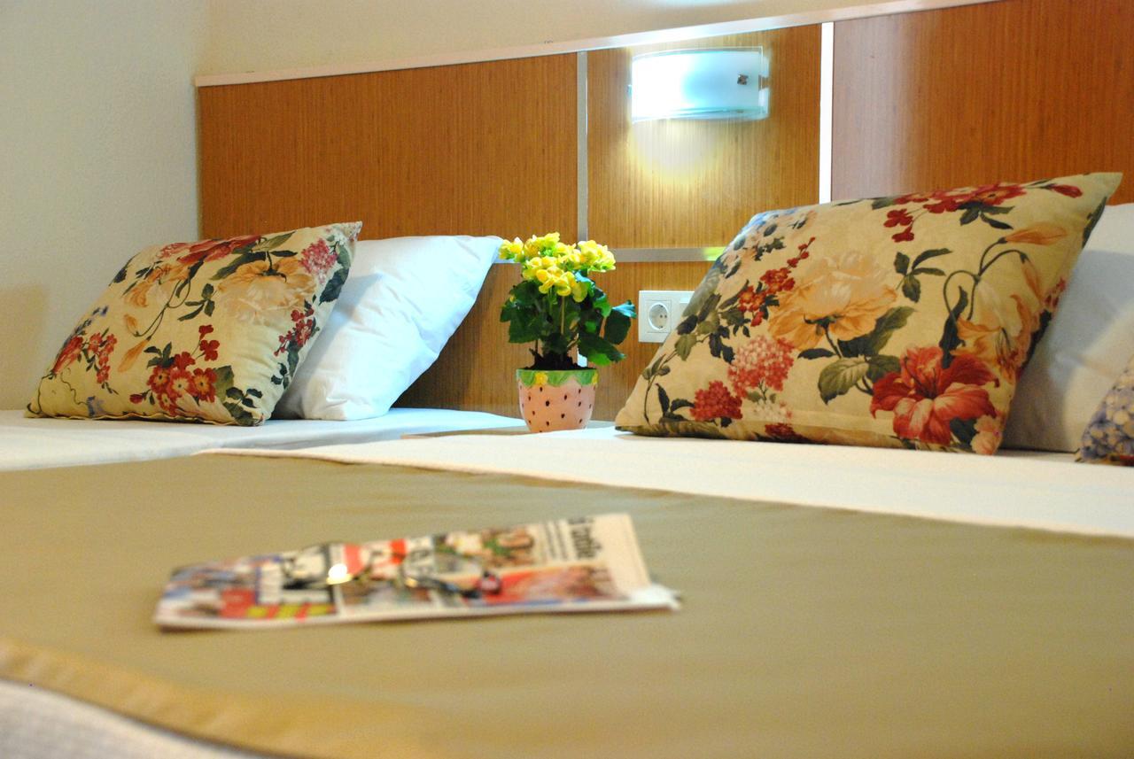 Palm Beach Otel Силифке Екстериор снимка