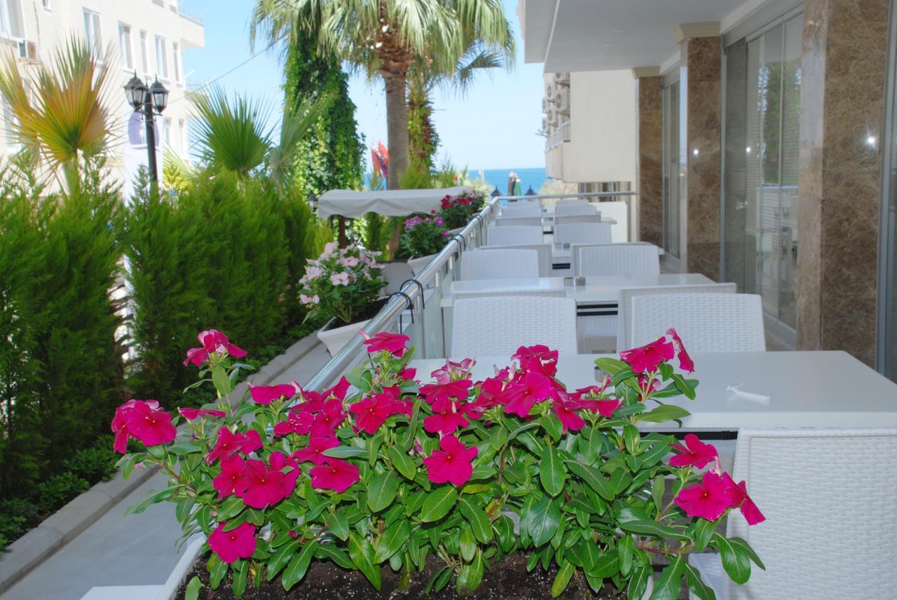 Palm Beach Otel Силифке Екстериор снимка