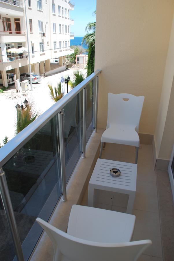 Palm Beach Otel Силифке Екстериор снимка