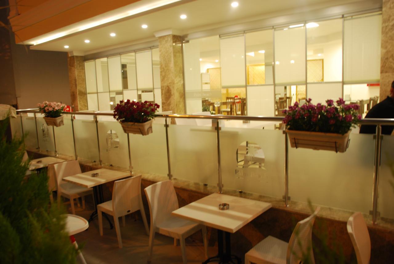 Palm Beach Otel Силифке Екстериор снимка